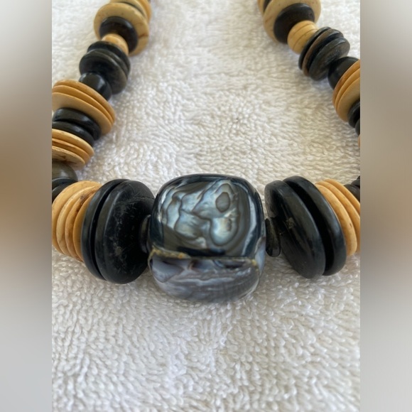 Chunky Statement Agate Necklace Wood Beads jewelry - Picture 8 of 9